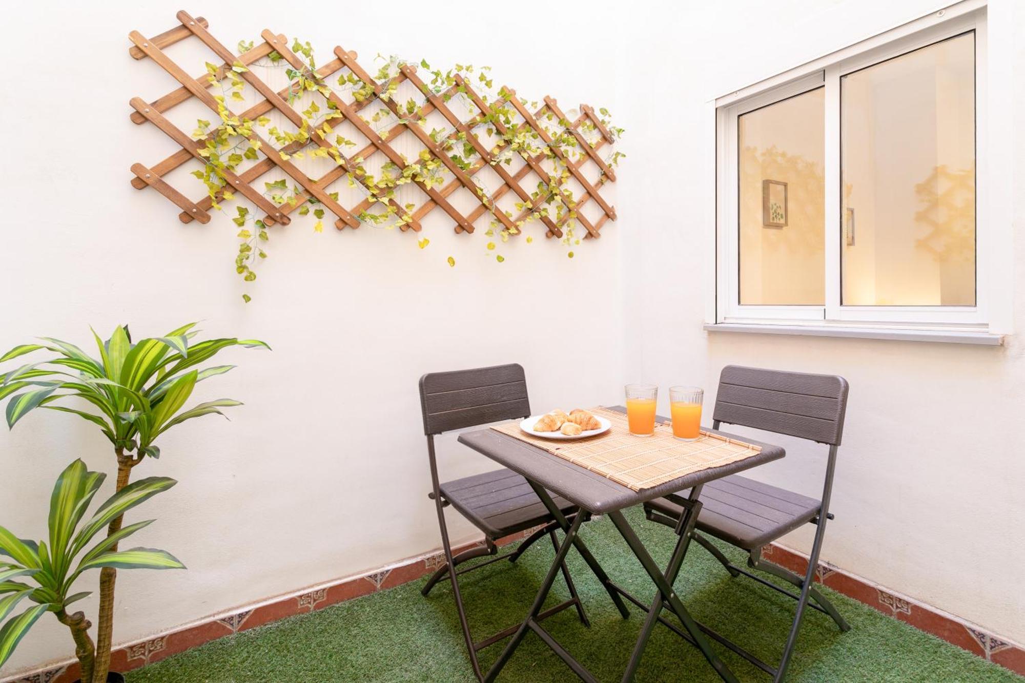 Apartamentos Centricos De San Leandro Alicante Exterior photo