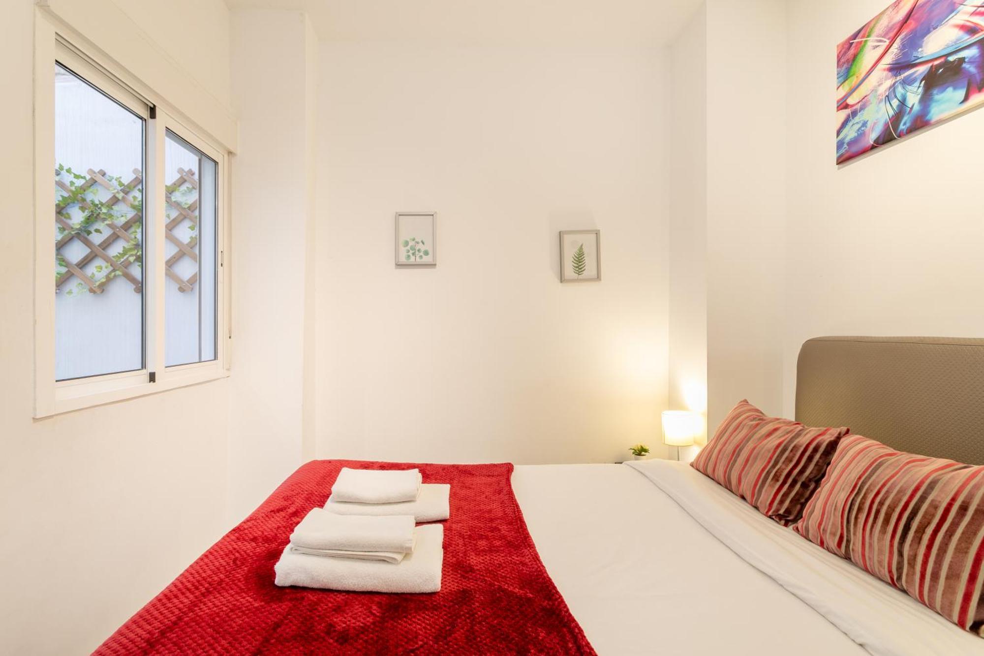 Apartamentos Centricos De San Leandro Alicante Exterior photo
