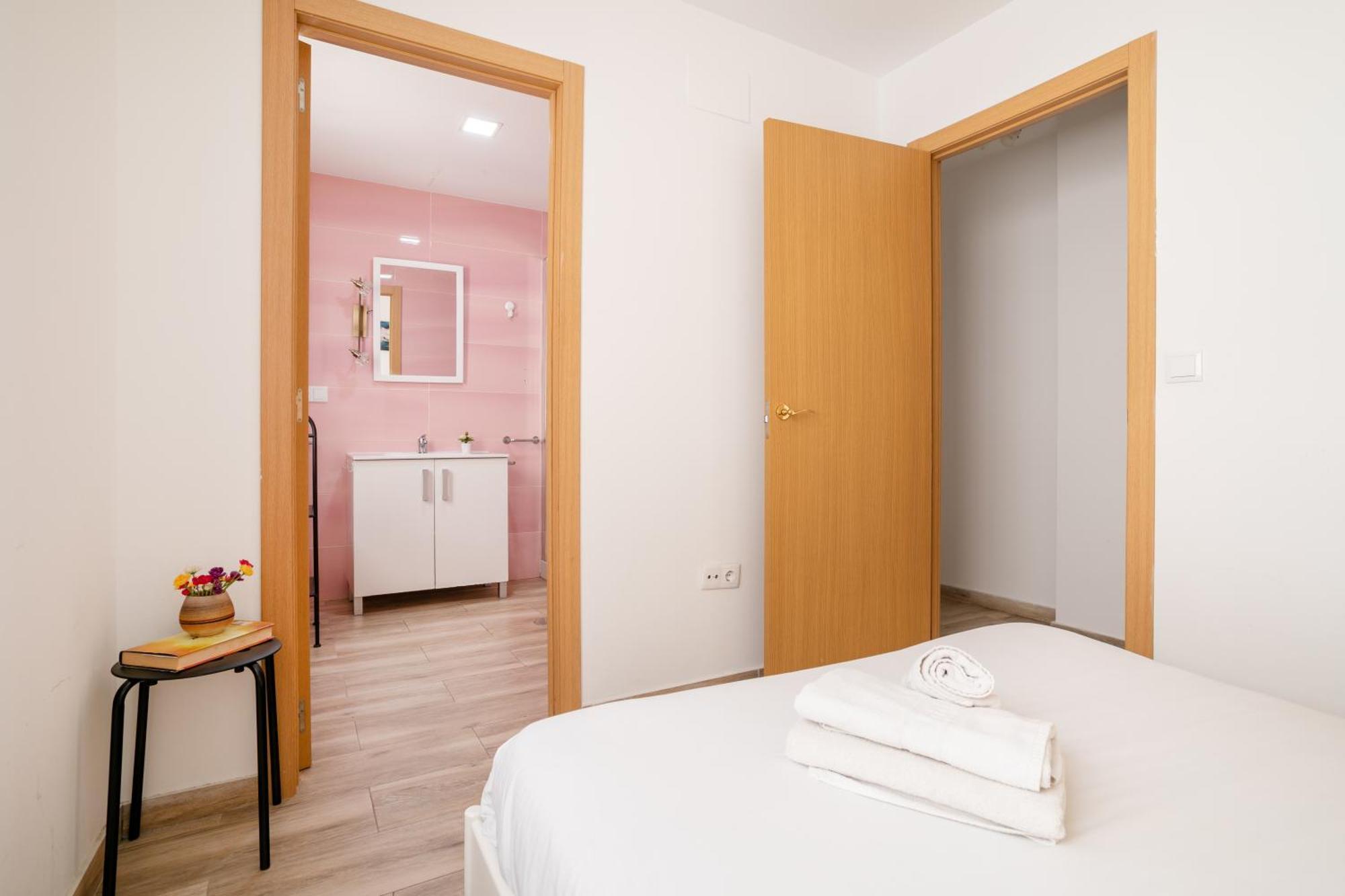 Apartamentos Centricos De San Leandro Alicante Exterior photo